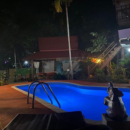 Nin Kantiang Bay Koh Lanta Bagian luar foto