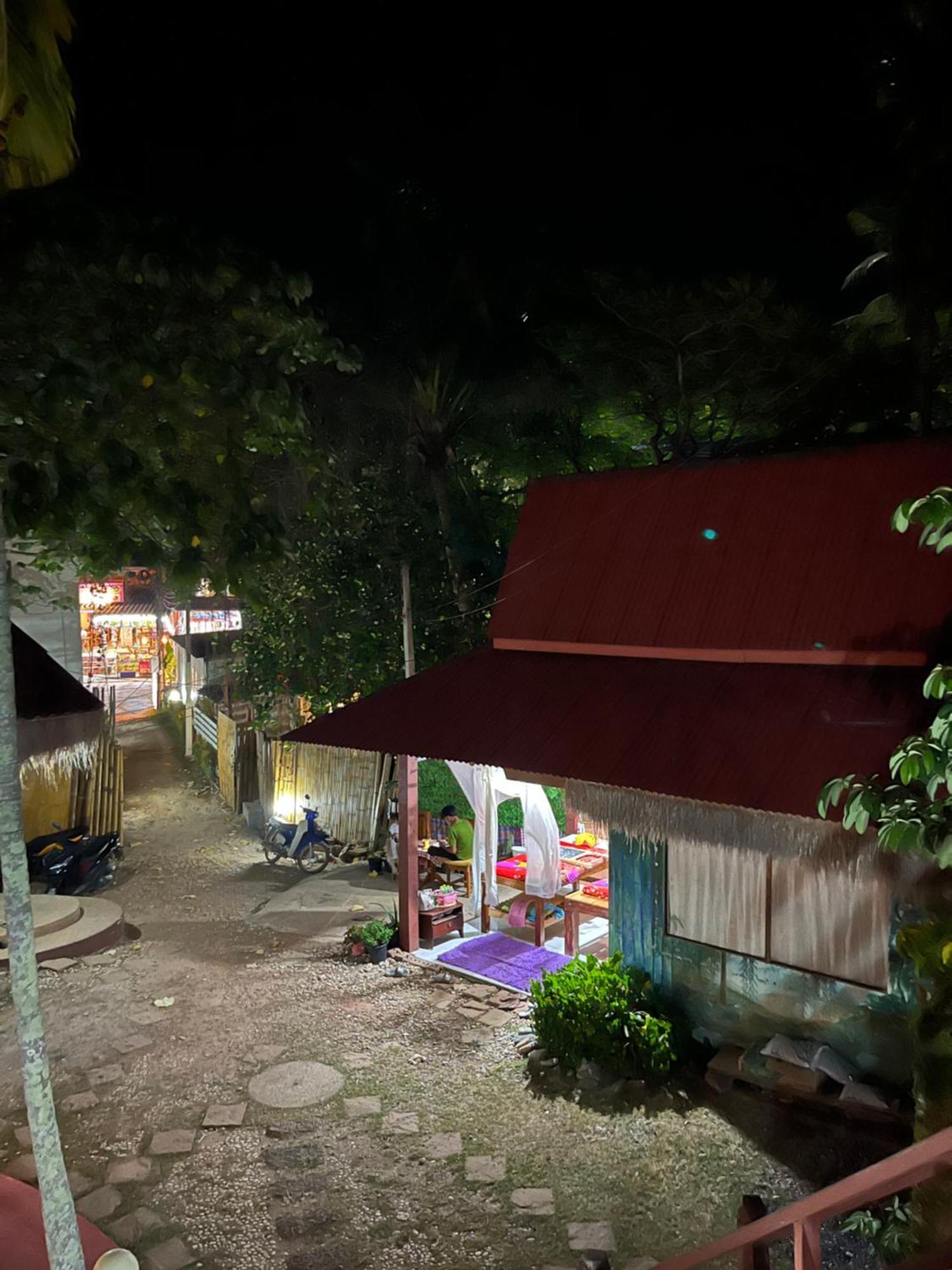 Nin Kantiang Bay Koh Lanta Bagian luar foto